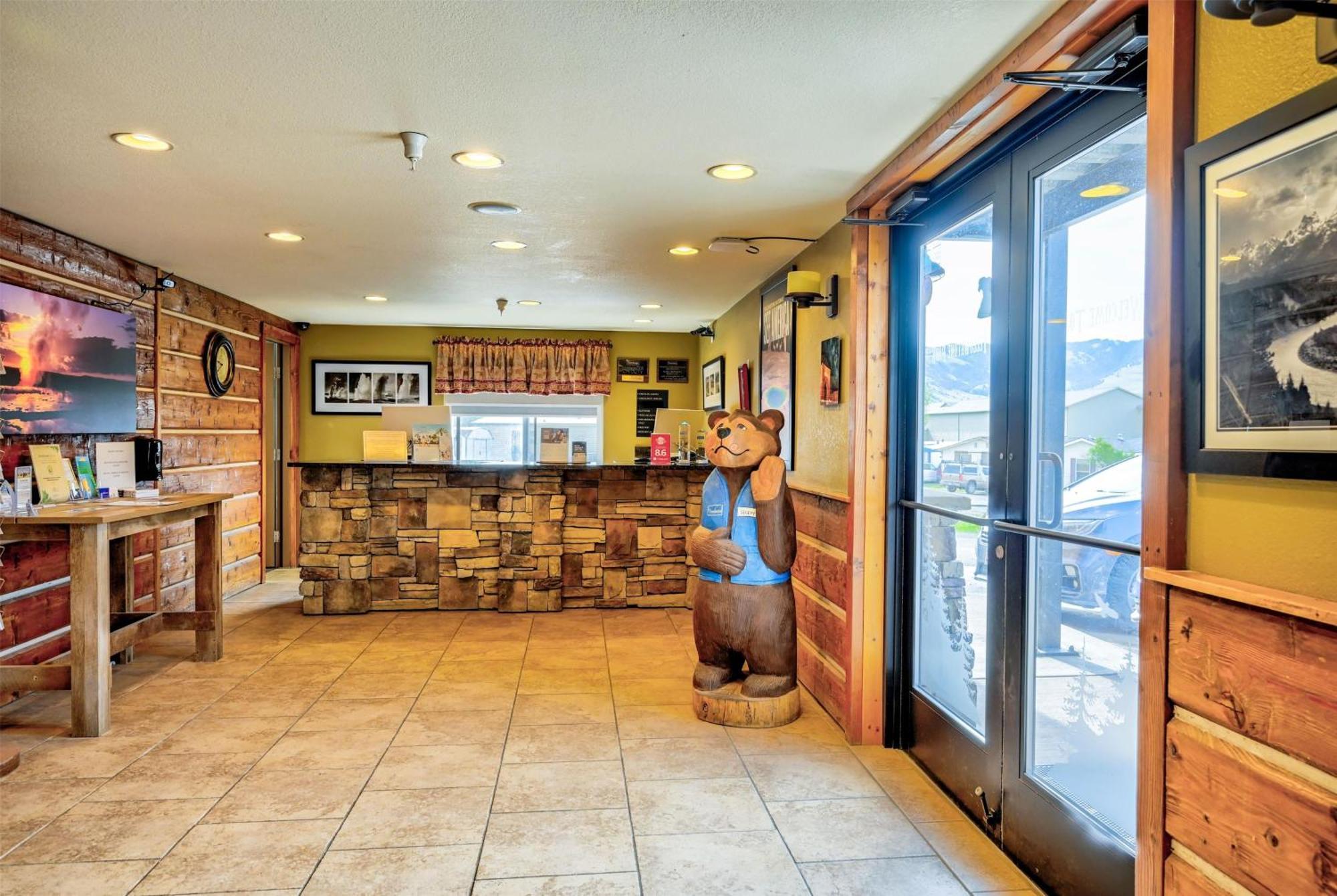 Travelodge By Wyndham Gardiner Yellowstone Park North Entr Exterior foto
